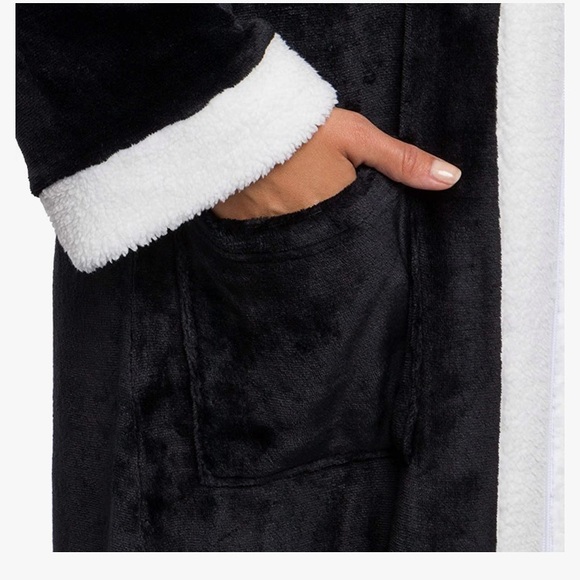 - Womens robe - Picture 4 of 7